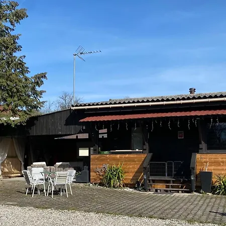 Le Chalet De La Prairie Beaucroissant Exterior photo
