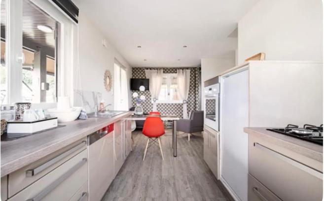 Le De La Prairie Apartment *